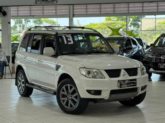 MITSUBISHI PAJERO TR4 2.0 4X2 16V 140CV FLEX 4P AUTOMÁTICO MITSUBISHI PAJERO TR4 2.0 4X2 16V 140CV FLEX 4P AUTOMÁTICO